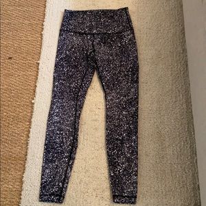 Size 8 lululemon leggings.